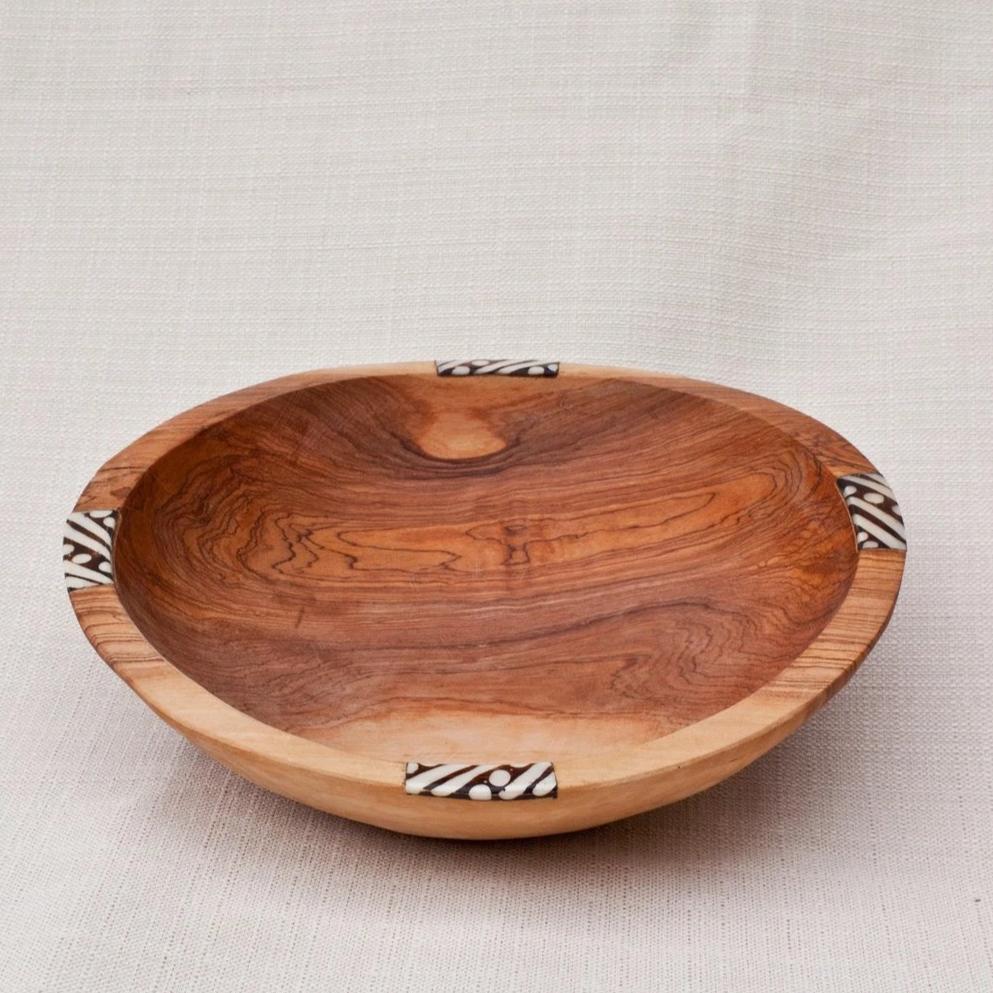 Olivewood Salad or Fruit Bowl