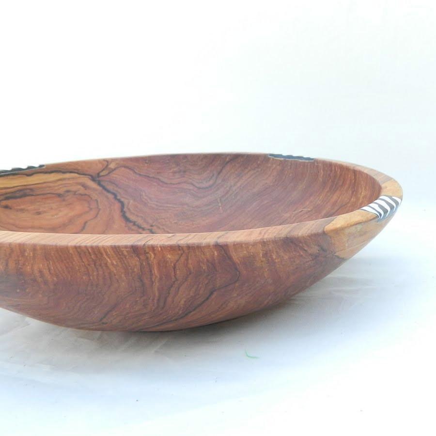 Olivewood Salad or Fruit Bowl