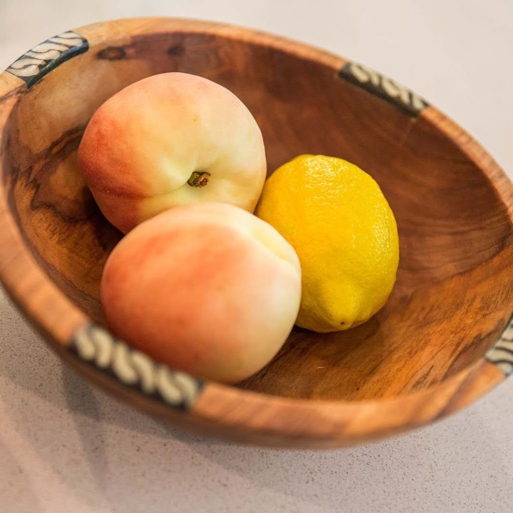 Olivewood Salad or Fruit Bowl